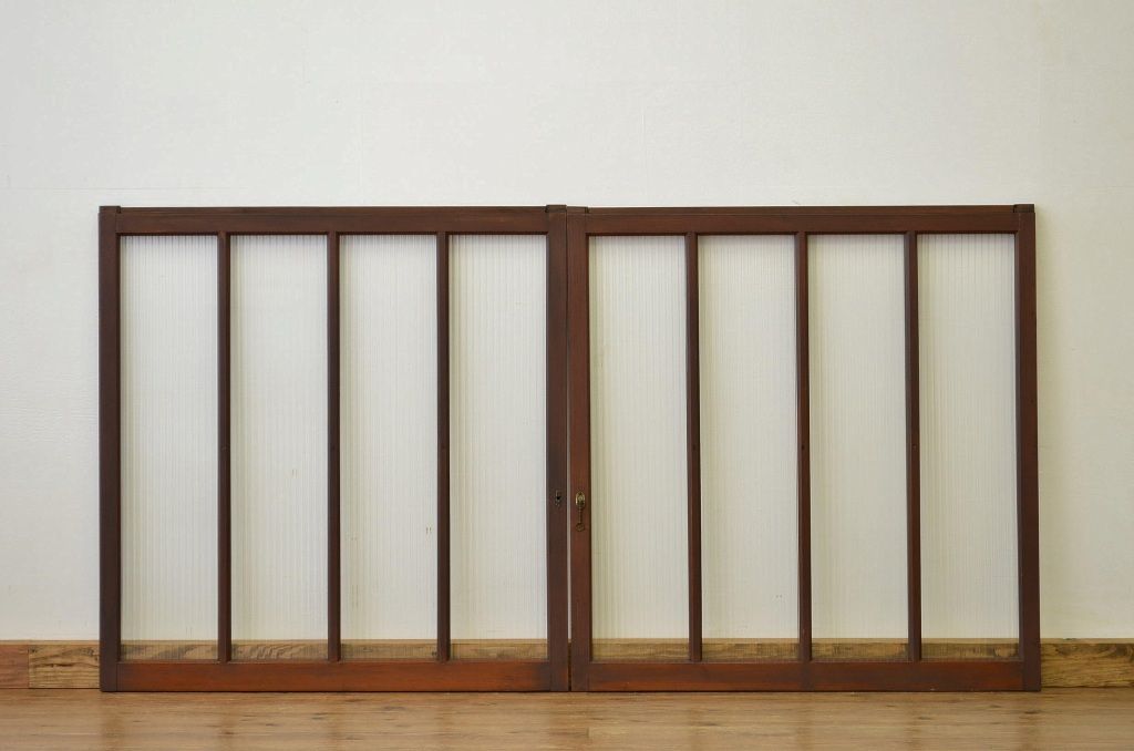 昭和レトロ 古い木のモールガラス引き戸2枚セット(窓・建具・ガラス戸)