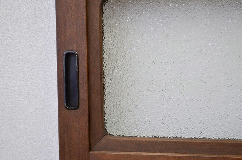 ★古民具・骨董 上質な造りのダイヤガラスと腰板欅の裏障子付き格子戸2枚セット(引き戸)
