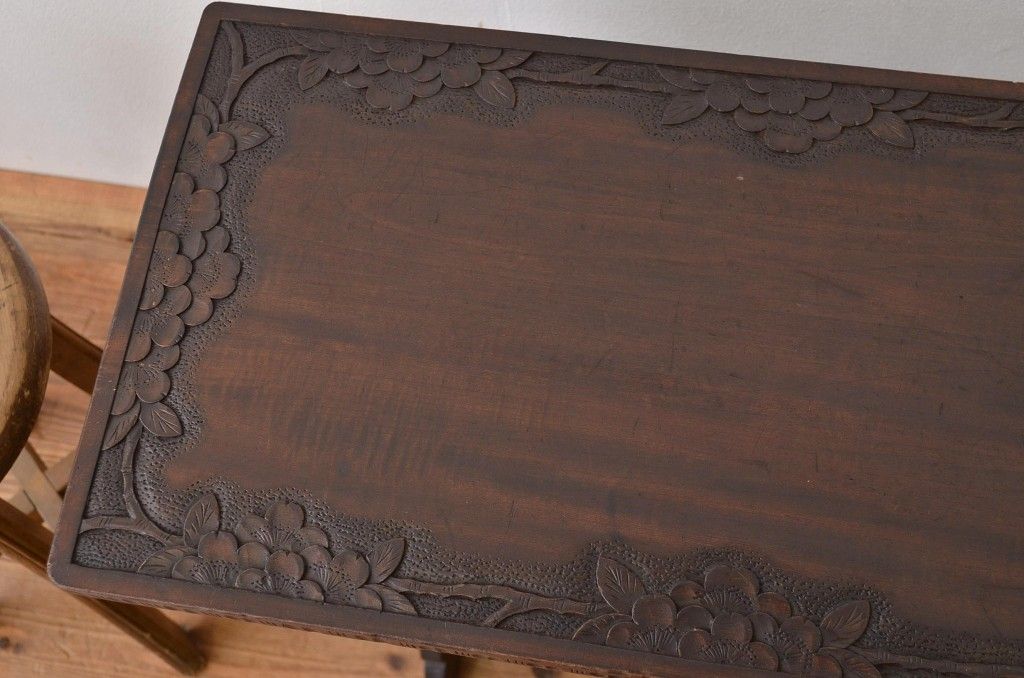 中古　総彫り仕上げ軽井沢彫りマガジンラックテーブル