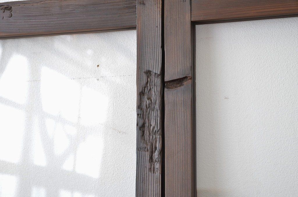 古い木の使い込まれたガラス戸2枚セット(引き戸・建具)