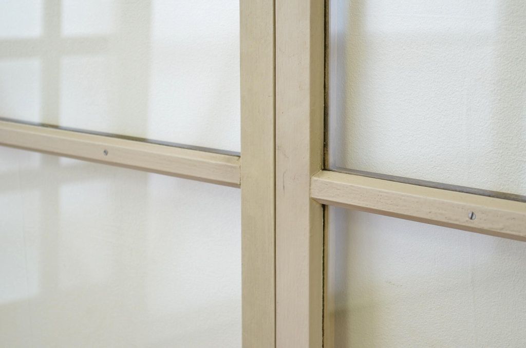 アンティーク建具　昭和レトロ　ペイントがお洒落な引き戸2枚セット(ガラス戸、窓)(R-006176)