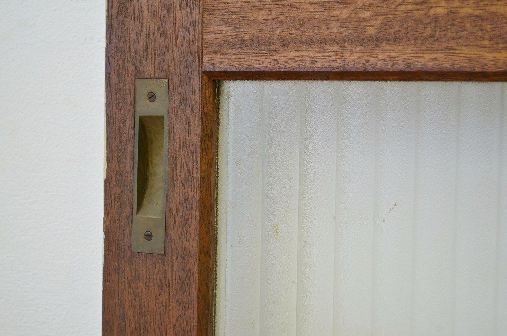 昭和レトロ　大版銀モールガラスのペイント引き戸2枚セット(1)(ガラス戸・建具)
