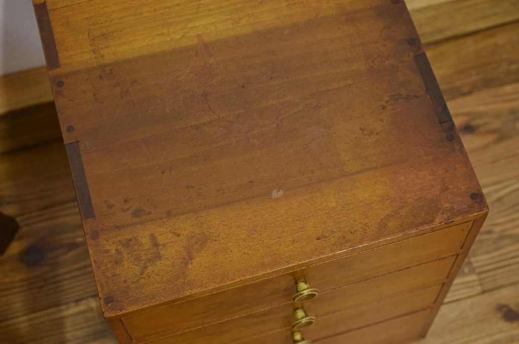 レトロ家具　昭和レトロ 小ぶりでシンプルな4杯小引き出し
