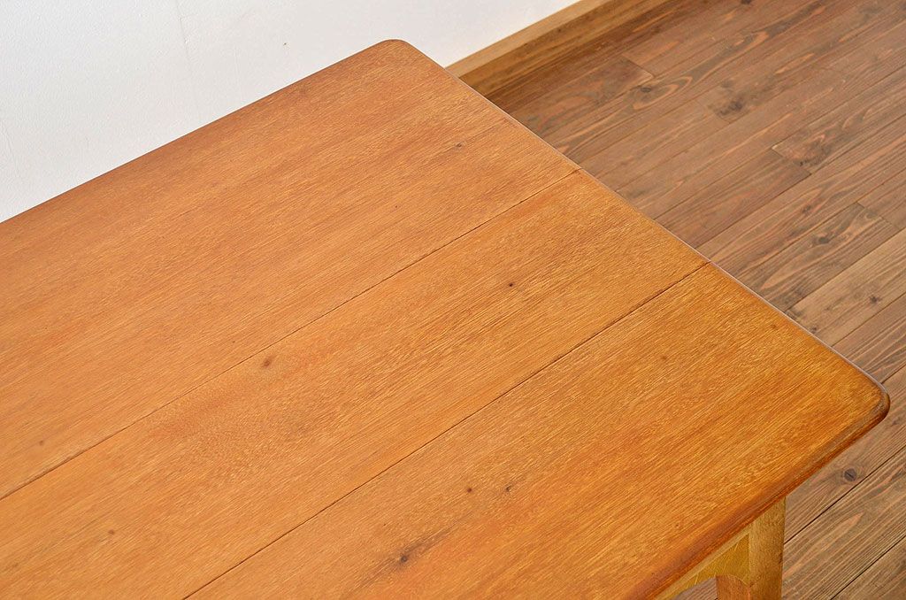 アンティーク家具　アンティーク 無垢材の小引き出し付きテーブル(作業台)
