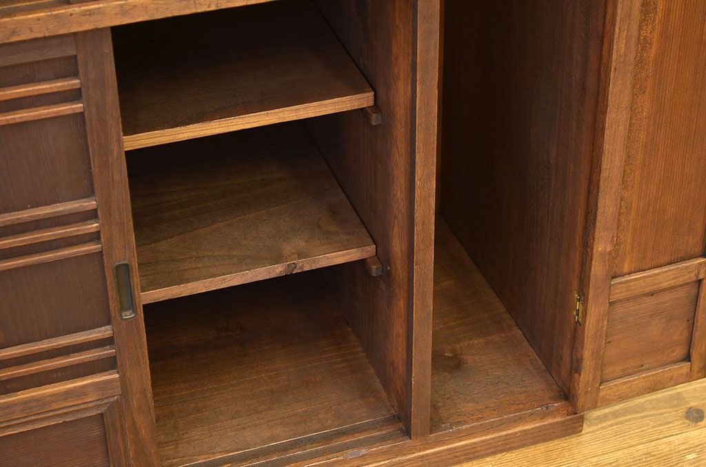 レトロ家具　昭和レトロ　造りの良い古い桐材のシックな下駄箱(収納棚アンティーク)