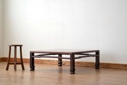 アンティーク家具　古民具・骨董　古い唐木の重厚な座卓(テーブル)