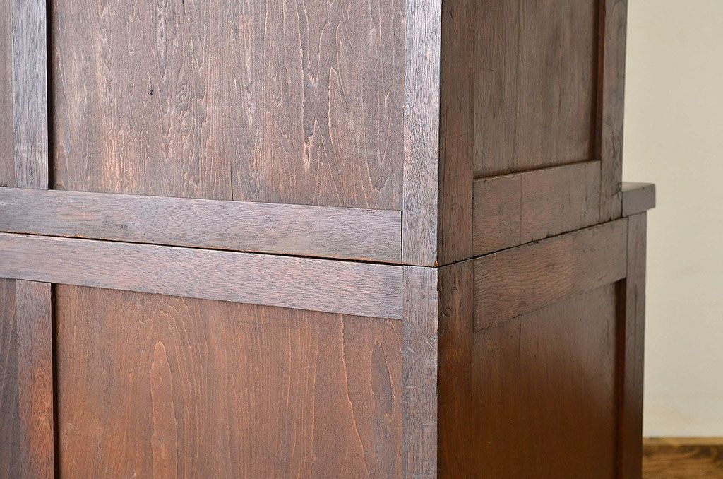 アンティーク家具　◇重厚なナラ材の大型引き出し重ね収納棚(食器棚)