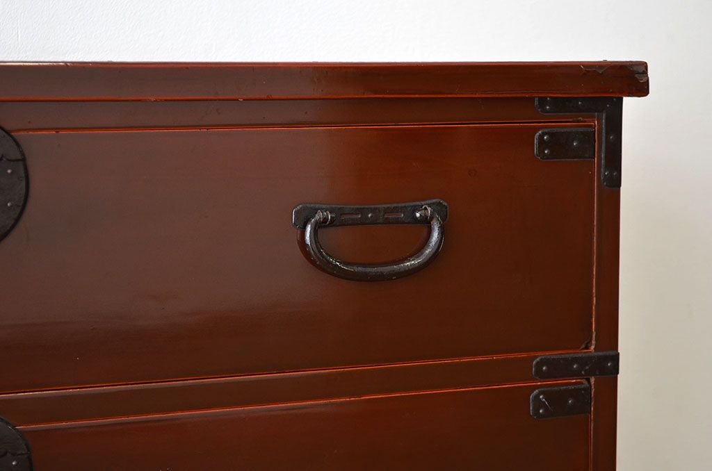 アンティーク家具　古民具・骨董　希少な合わせ一間　漆留塗時代箪笥(夫婦箪笥)
