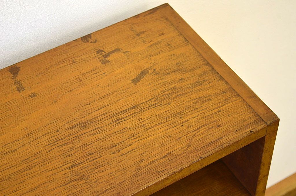 レトロ家具　昭和レトロ　シンプルな飾り棚(下駄箱)