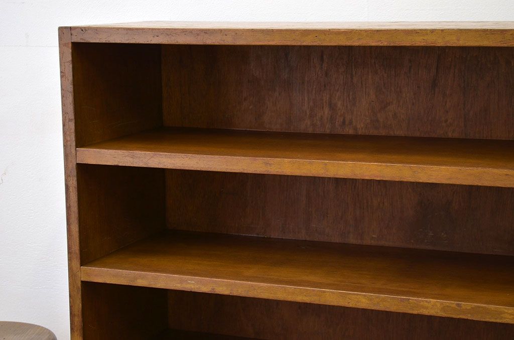 レトロ家具　昭和レトロ　シンプルな飾り棚(下駄箱)