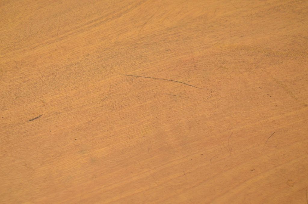 アンティーク家具　小振りな丸型テーブル(ちゃぶ台)