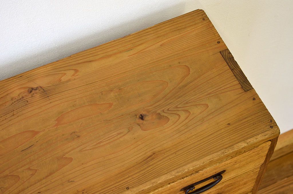 アンティーク家具　使い込まれた　薬箪笥(チェスト、引き出し)