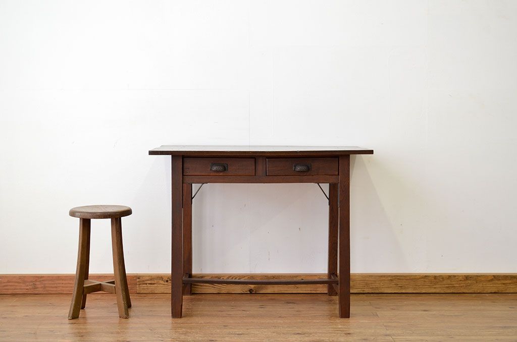 アンティーク家具　古い木のシンプルな平机(テーブル)