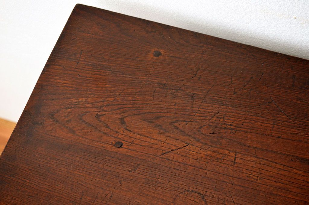 アンティーク家具　古い木のシンプルな平机(テーブル)