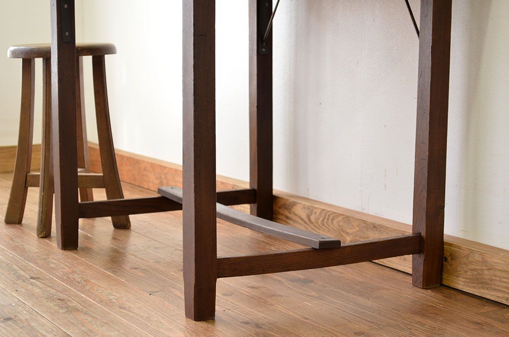 アンティーク家具　古い木のシンプルな平机(テーブル)