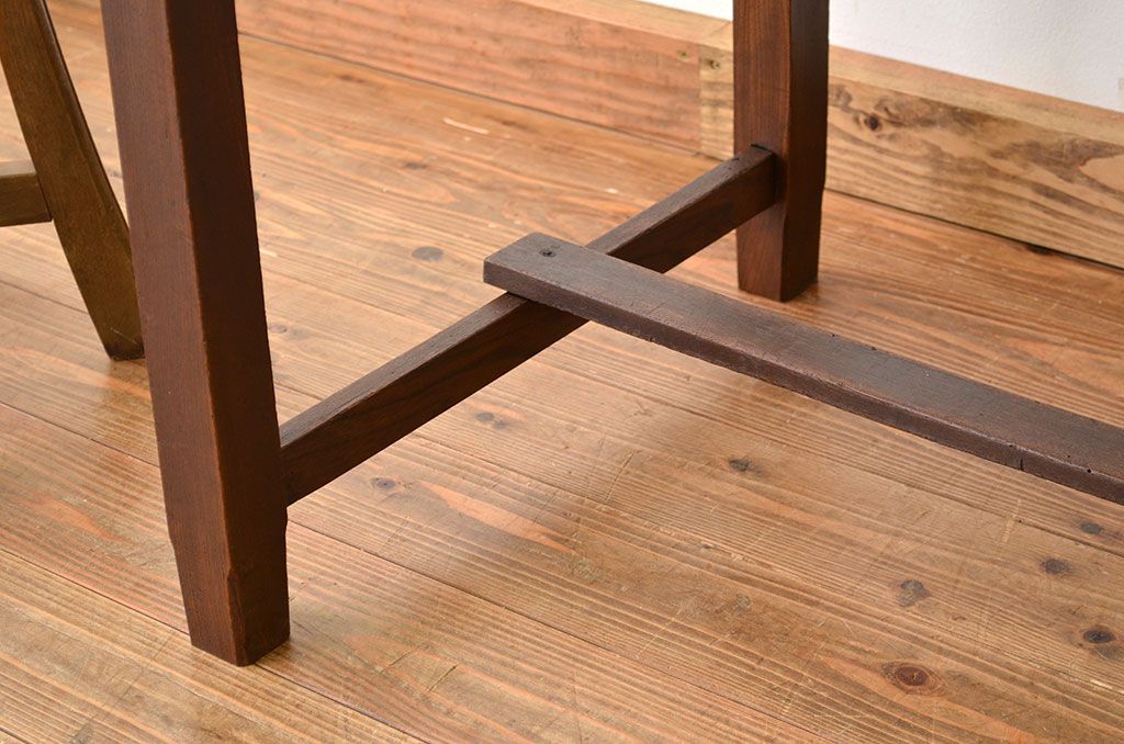 アンティーク家具　古い木のシンプルな平机(テーブル)