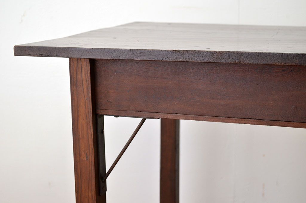 アンティーク家具　古い木のシンプルな平机(テーブル)
