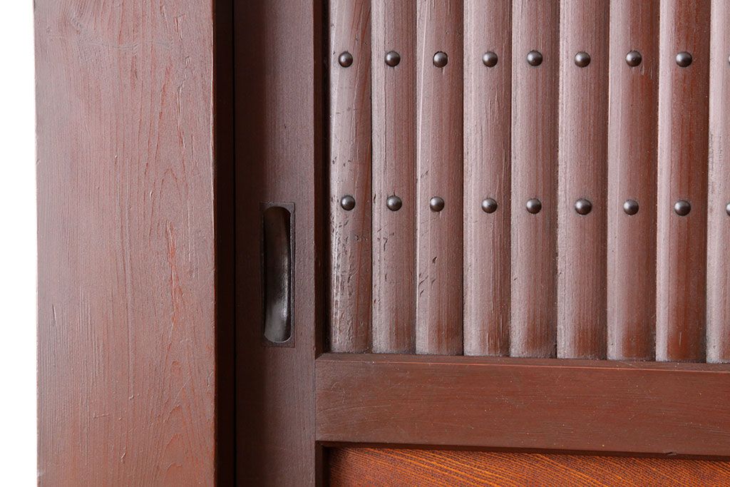アンティーク家具　古民具・骨董　丸桟仕上げの水屋箪笥サイドボード(食器棚、収納棚)