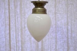 昭和レトロ　古いガラス天井照明(電笠・乳白・ミルクガラス)