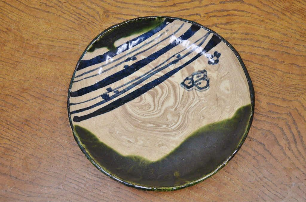 アンティーク雑貨　■古い織部焼?在銘皿(布目)