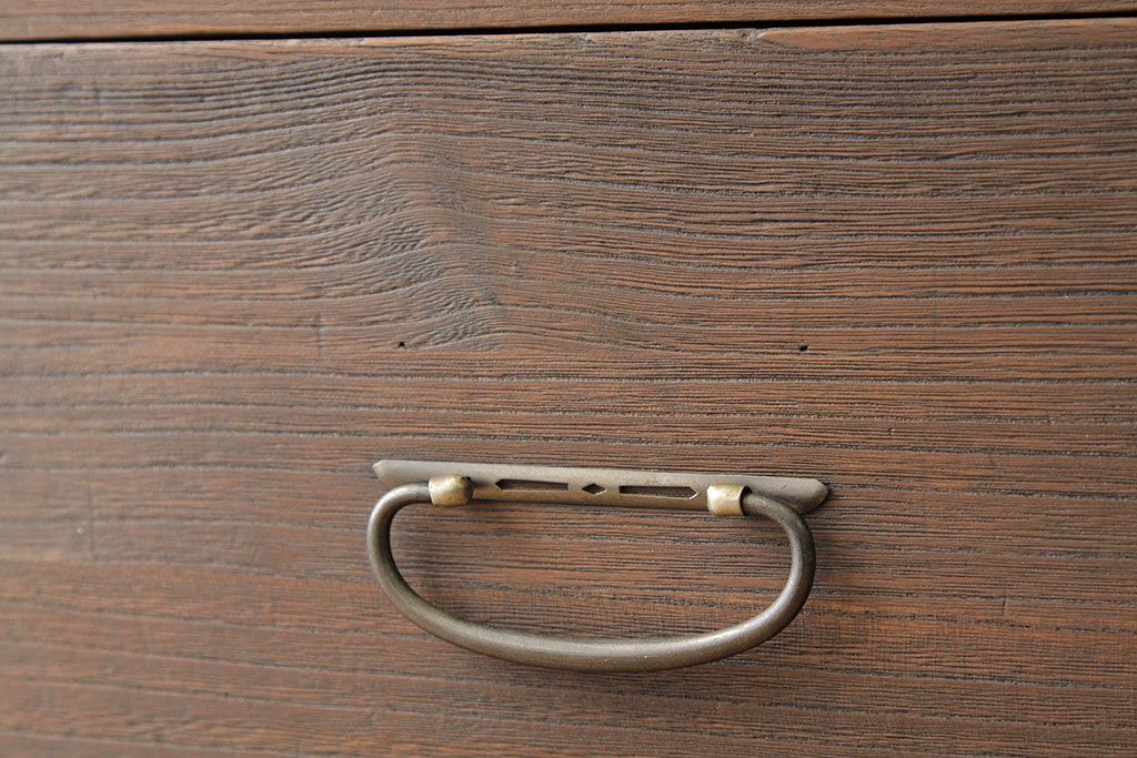 アンティーク家具　☆アンティーク　シンプルなチェスト(箪笥)