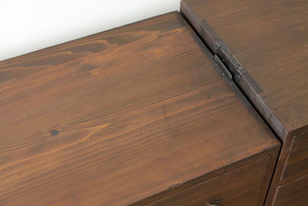 アンティーク家具　☆アンティーク　シンプルなチェスト(箪笥)