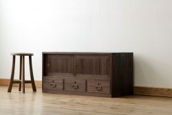 アンティーク家具　シンプルなアンティークローボード(箪笥・タンス)