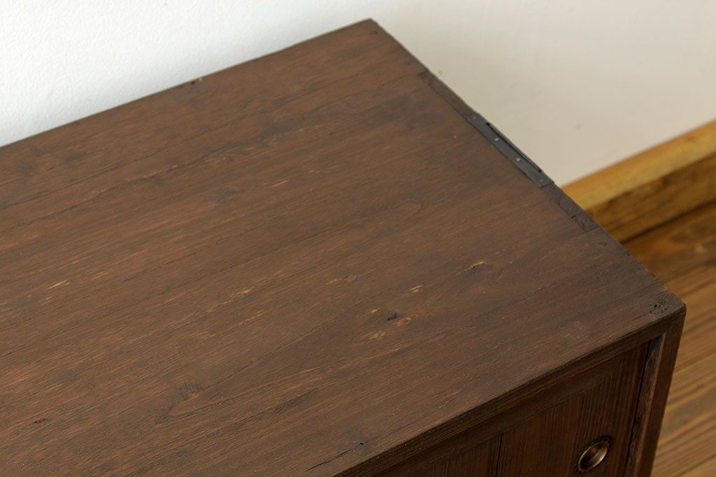 アンティーク家具　シンプルなアンティークローボード(箪笥・タンス)