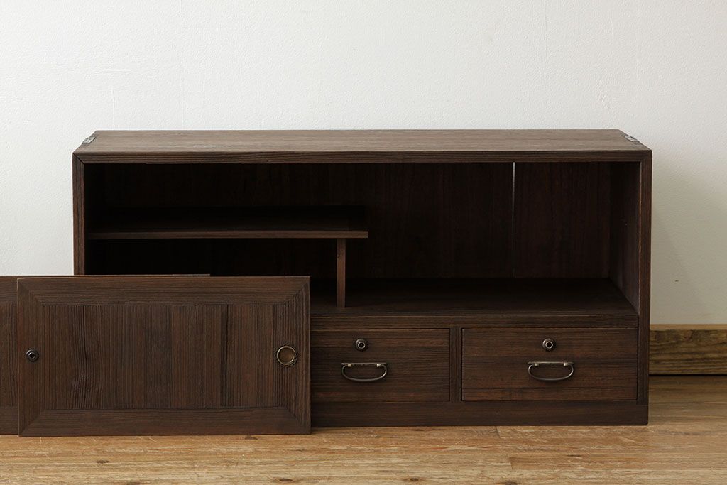 アンティーク家具　シンプルなアンティークローボード(箪笥・タンス)