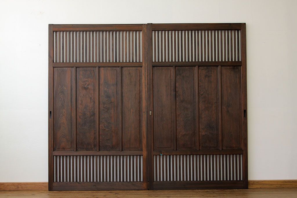 1960年頃古い木の上質な作りの格子戸2枚セット(引き戸)