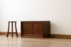 アンティーク家具　古民具・骨董　三方欅　厚みある無垢材の収納棚ローボード