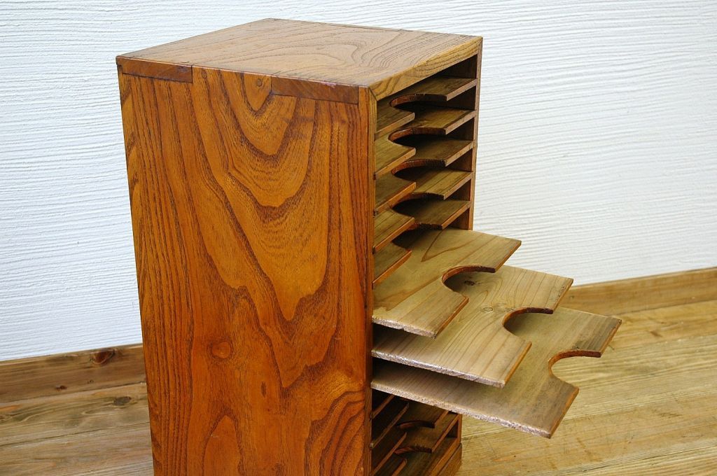 極上美品!古い欅材のシンプルな書類棚