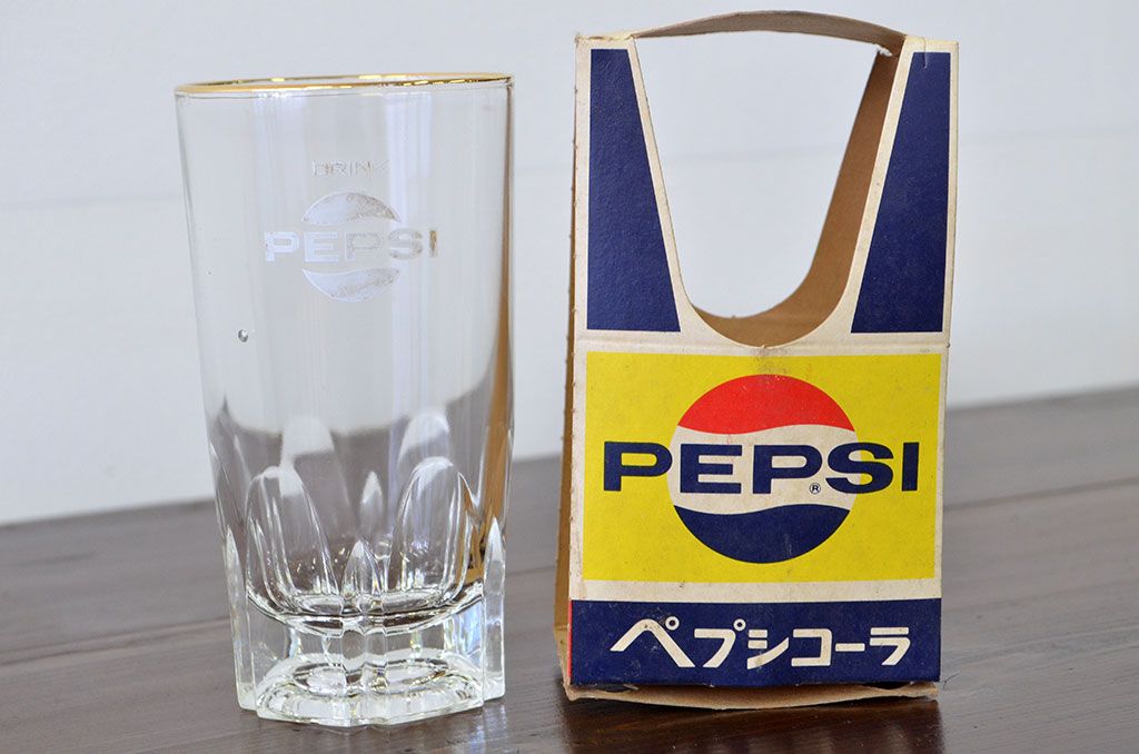 アンティーク雑貨　○岡木太郎・顔のグラスなど8点(トリス・アンカーコップ・ペプシ)