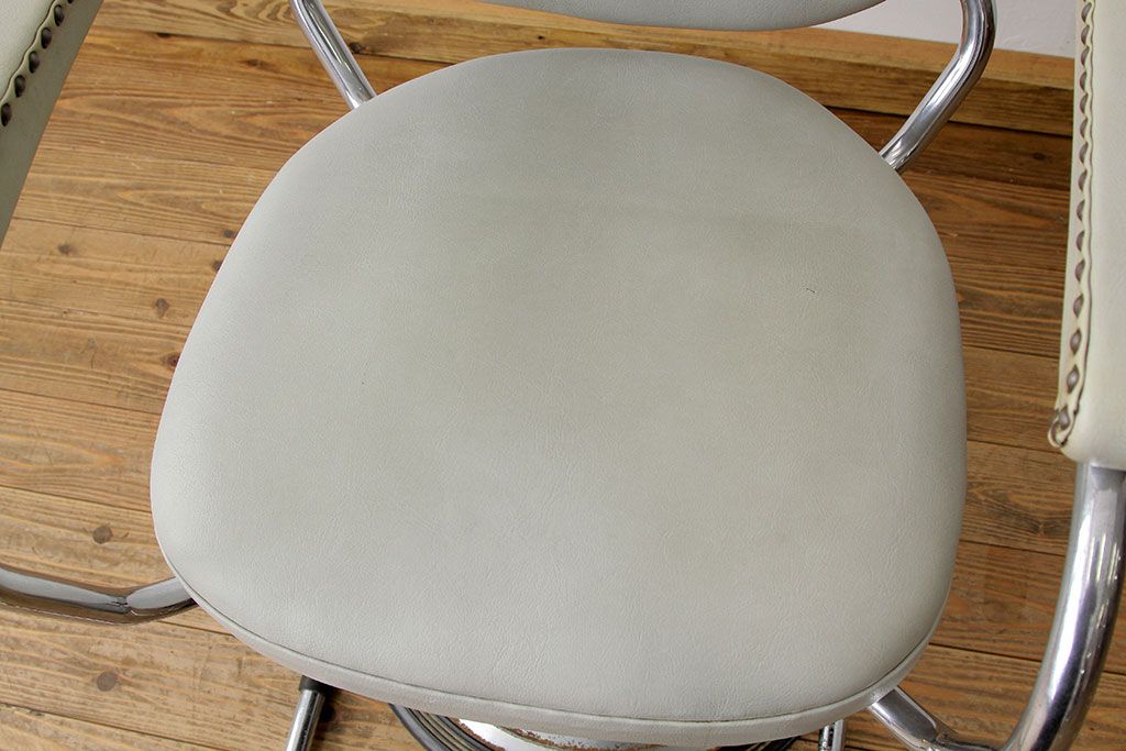 ヴィンテージ家具　イギリスビンテージ　バーバーチェア?椅子(床屋)