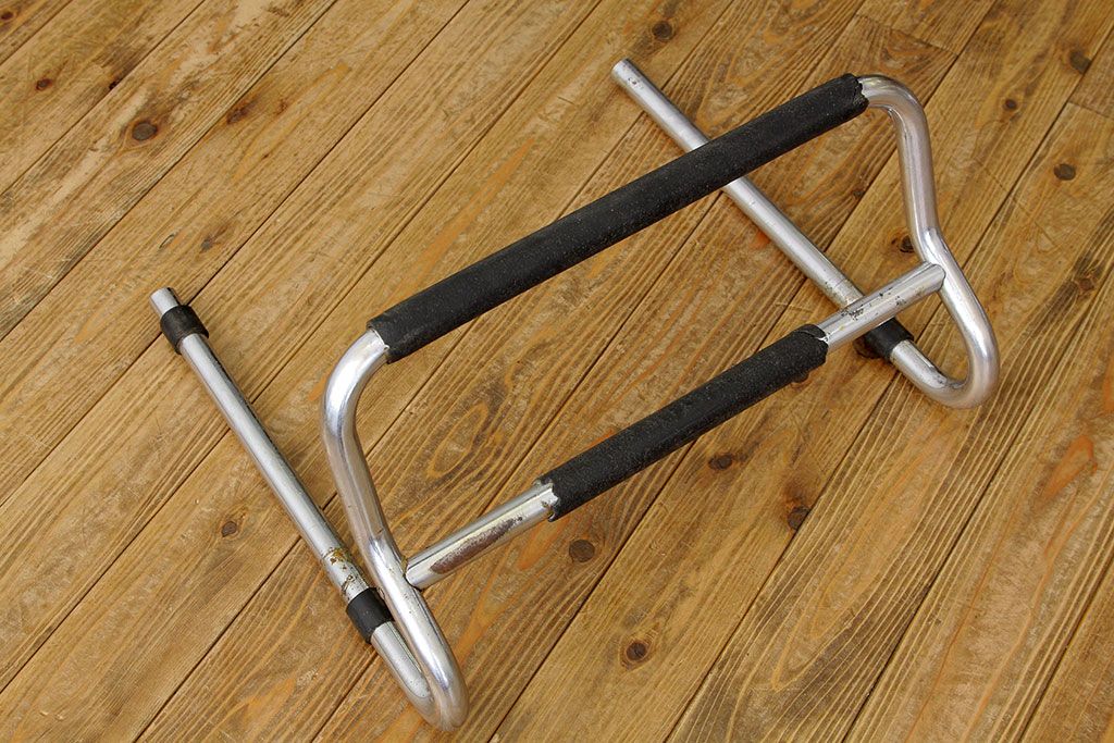 ヴィンテージ家具　イギリスビンテージ　バーバーチェア?椅子(床屋)