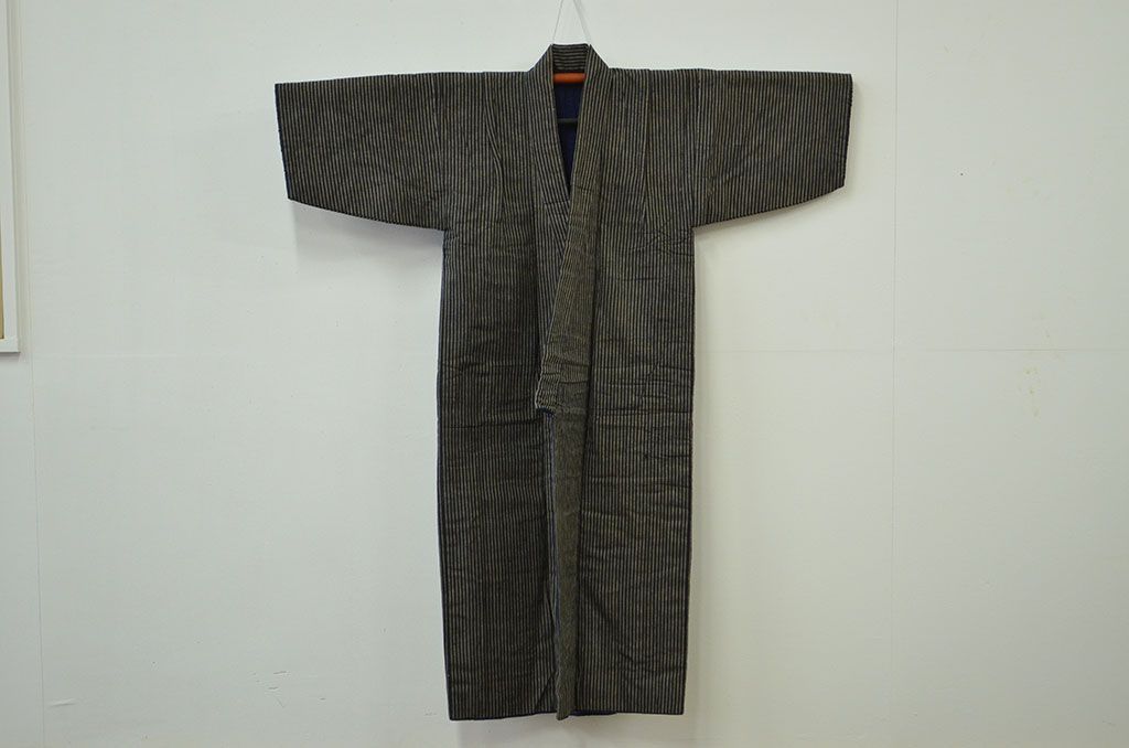 アンティーク雑貨　○古い木綿着物　3点(縦縞、絣　古布材料)