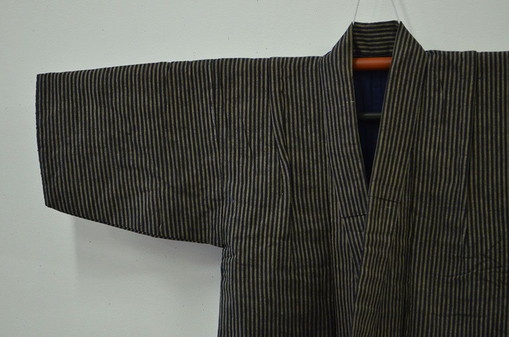 アンティーク雑貨　○古い木綿着物　3点(縦縞、絣　古布材料)