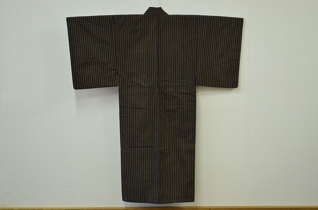 アンティーク雑貨　○古い木綿着物　3点(縦縞、絣　古布材料)