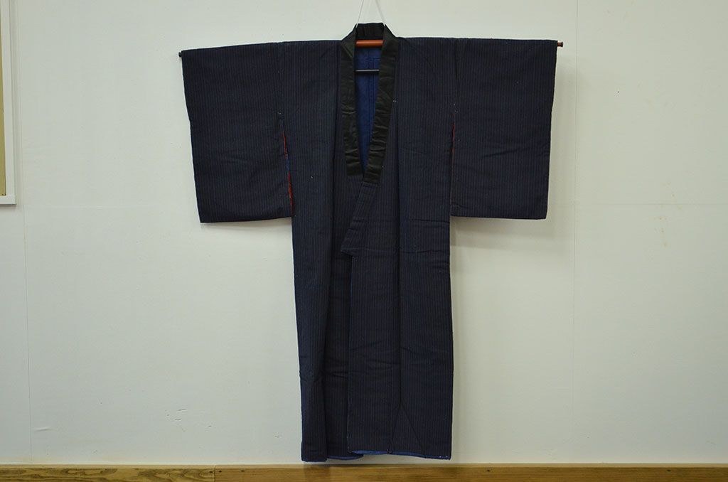 アンティーク雑貨　○古い木綿着物　4点(縦縞、絣　古布材料)