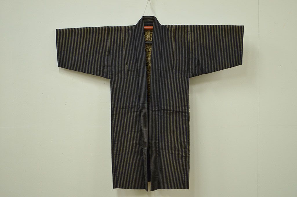 アンティーク雑貨　○古い木綿着物　3点(縦縞、絣　古布材料)