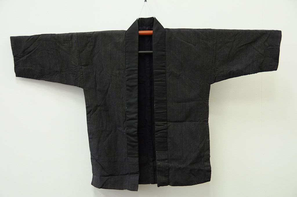 アンティーク家具　○古い木綿着物　4点(絣古布材料)