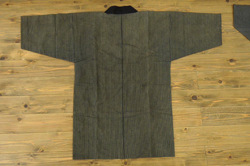 アンティーク家具　○古い木綿着物　4点(絣古布材料)