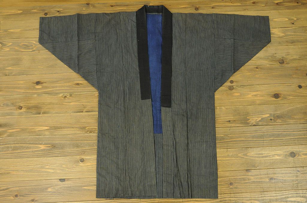アンティーク家具　○古い木綿着物　4点(絣古布材料)