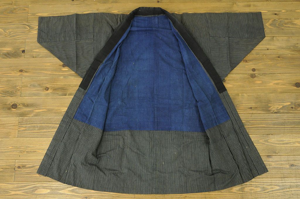 アンティーク家具　○古い木綿着物　4点(絣古布材料)