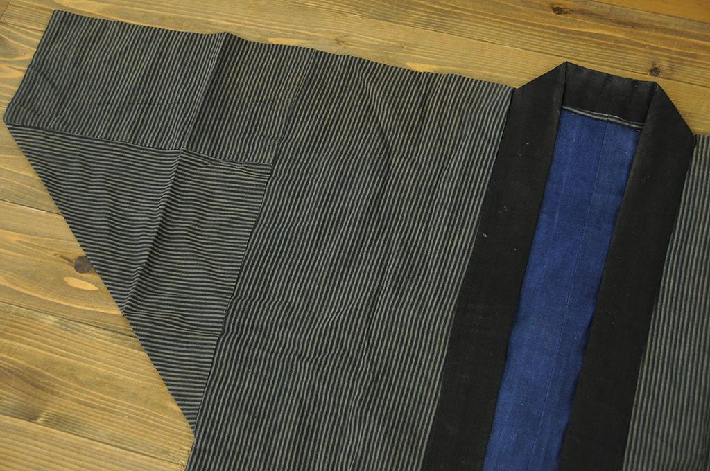 アンティーク家具　○古い木綿着物　4点(絣古布材料)