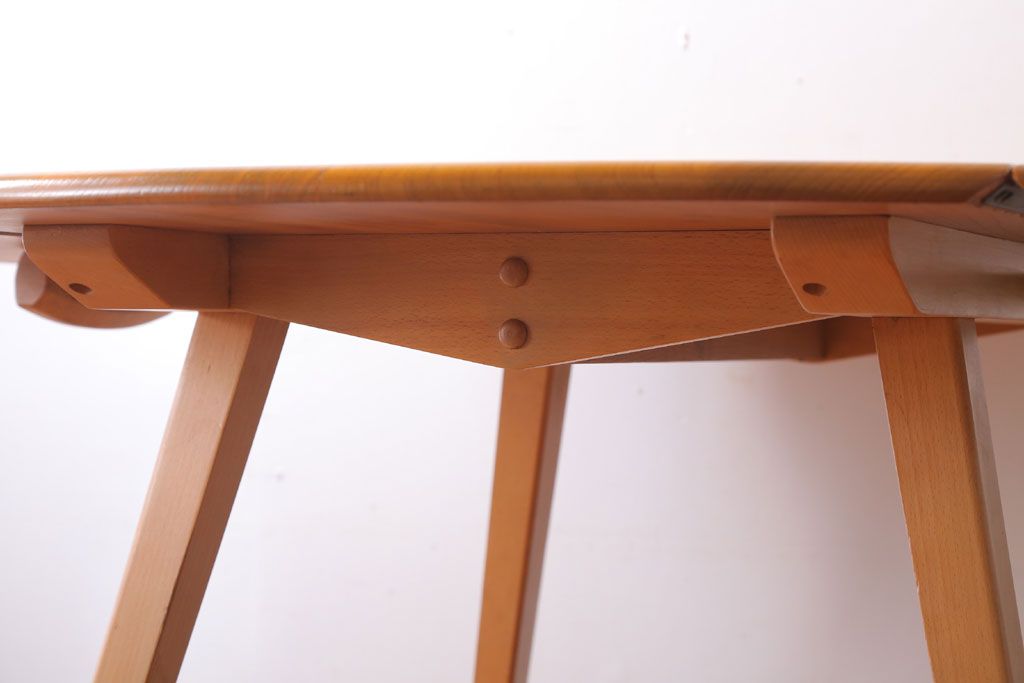 アンティーク家具　イギリスERCOL(アーコール)　ウィンザーシリーズ　ドロップリーフテーブル(バタフライテーブル)(2)