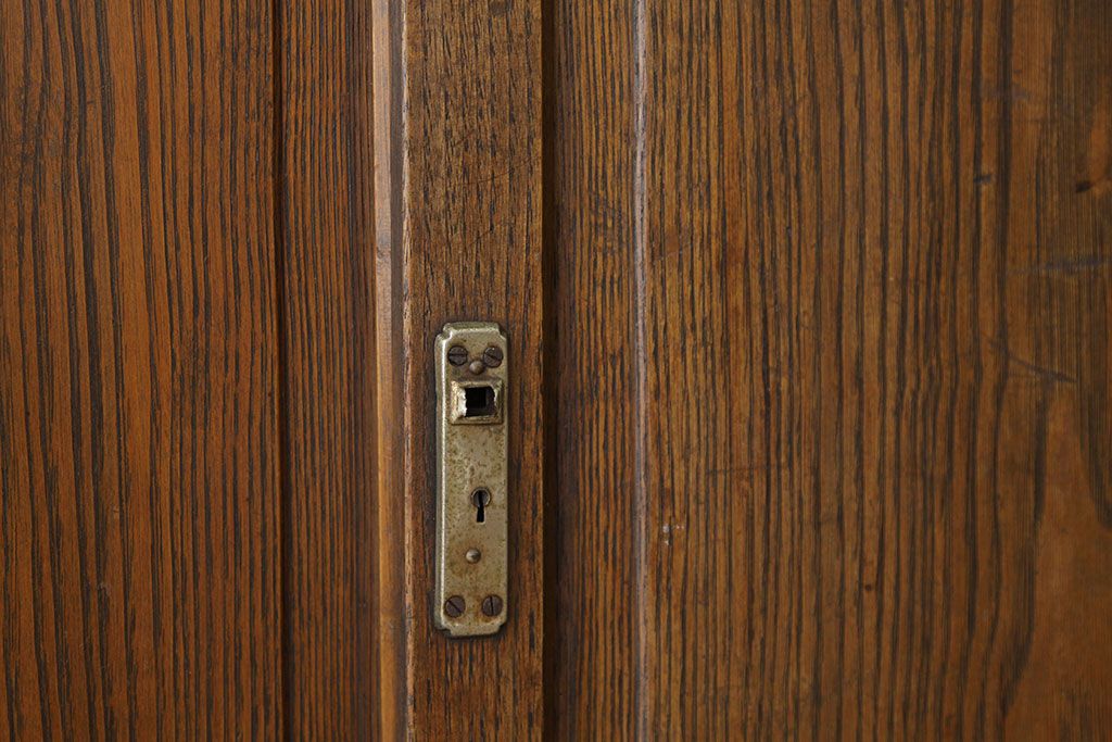 アンティーク家具　栗材使用　特別注文品造りの両面引き出し棚付カウンターテーブル(作業台)