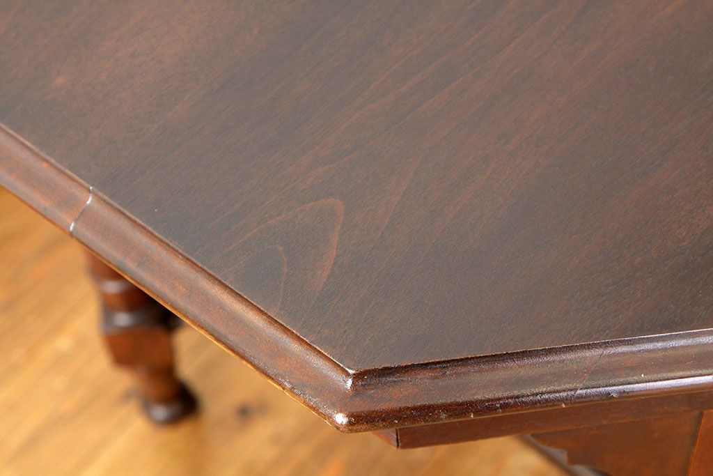 アンティーク家具　イギリスアンティーク　オクタゴンカフェテーブル(コーヒーテーブル)