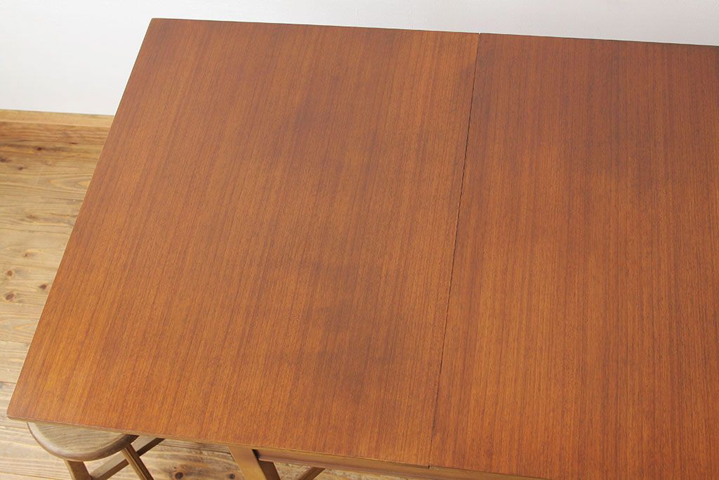 ヴィンテージ家具　北欧ビンテージ 1960年代G-PLAN(ジープラン)エクステンションテーブル ミッドセンチュリー