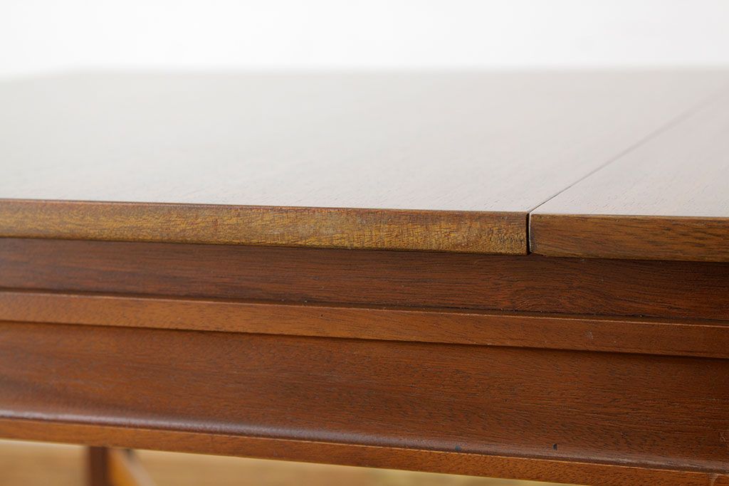 ヴィンテージ家具　北欧ビンテージ 1960年代G-PLAN(ジープラン)エクステンションテーブル ミッドセンチュリー